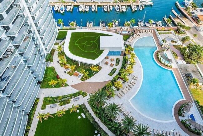Foto del edificio - 220 Lake Shore Dr