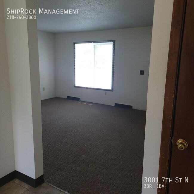 Foto del edificio - 3001 7th St N