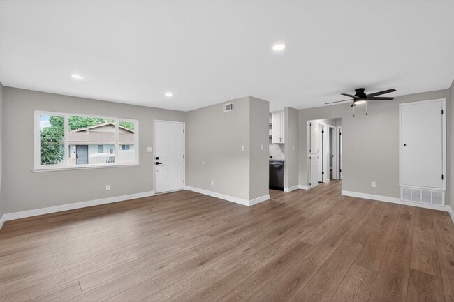 Building Photo - 6281 Cavan Dr
