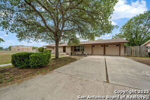 Foto del edificio - 434 Winfield Blvd