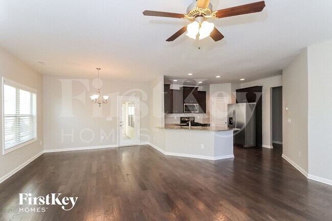 Foto del edificio - 4930 Whisper Creek Ct