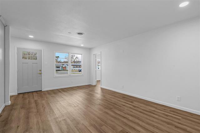 Foto del edificio - 5832 Tracyne Dr