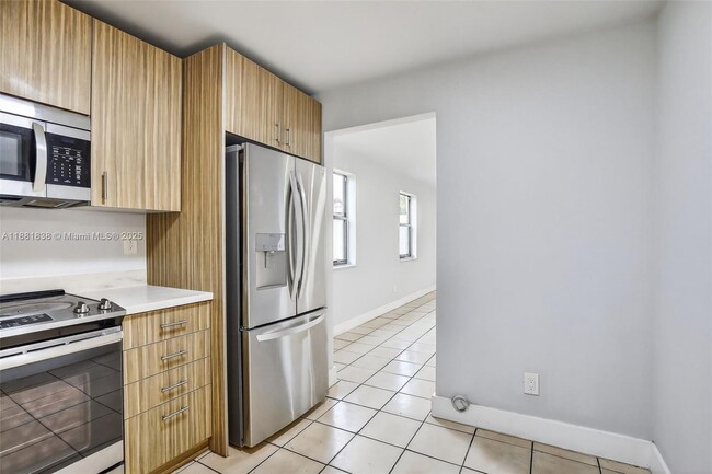 Building Photo - 1721 SW 40th Terrace