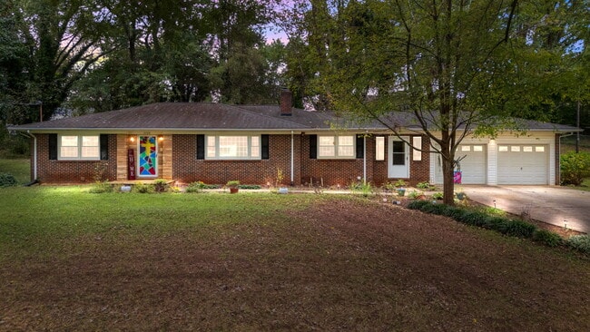 Building Photo - 5728 Nylon Dr