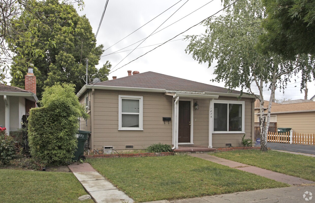 Building Photo - 1875-1877 Poplar Ave
