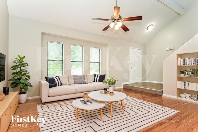 Foto del edificio - 3440 Dogwood Pl