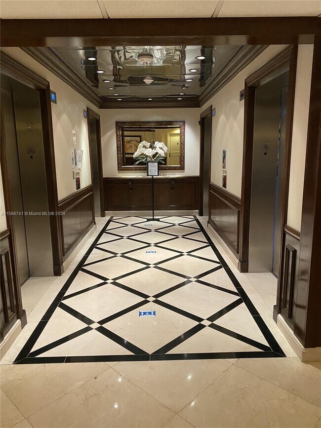 Foto del edificio - 3530 Mystic Pointe Dr