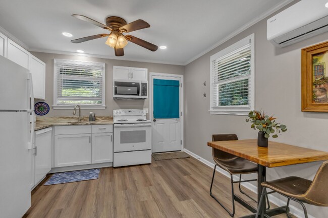 Foto del edificio - 230 Bermuda Dr