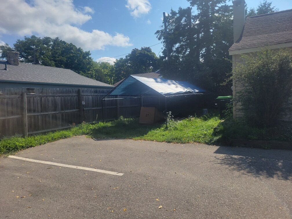 438 Carleton St, Petoskey, MI 49770 House for Rent in Petoskey, MI