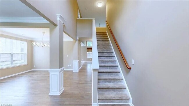Building Photo - ****READY TO MOVE IN****