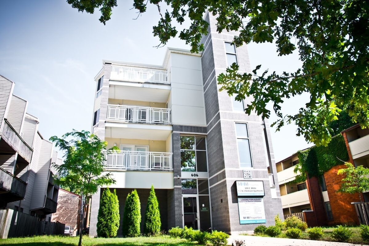 Foto principal - 606 E White St