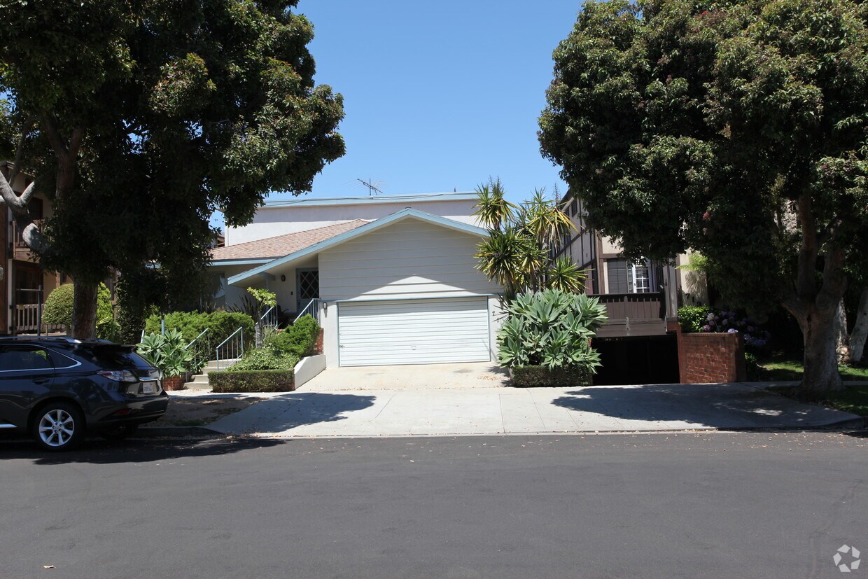 Foto principal - 711 9th St