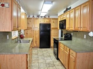 Building Photo - 3765 Geneva Dr
