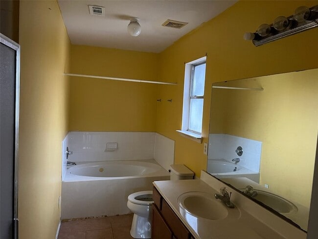 Building Photo - 5935 Sattler Park Dr