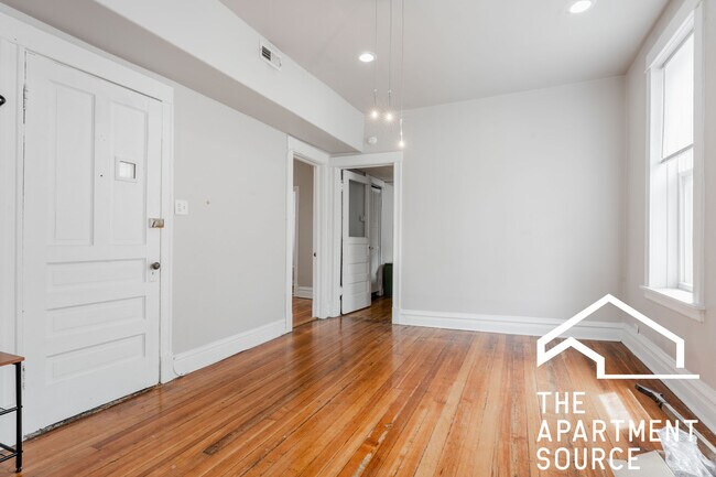 Foto del edificio - 2071 N Leavitt St