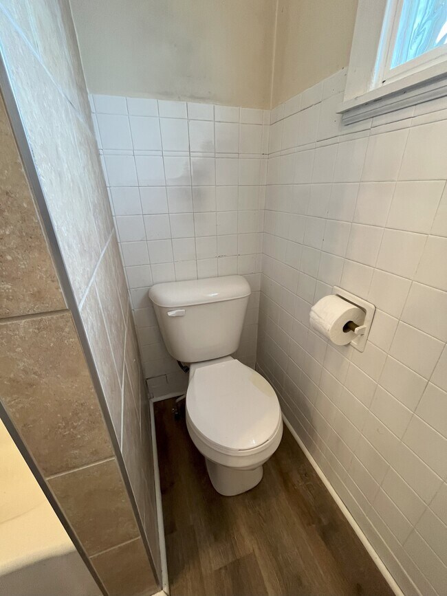 Foto del edificio - 115 June St