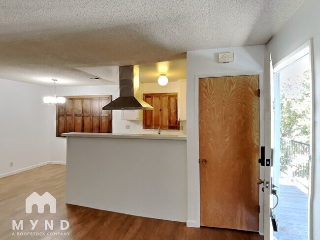 Foto del edificio - 5515 Spinnaker Dr