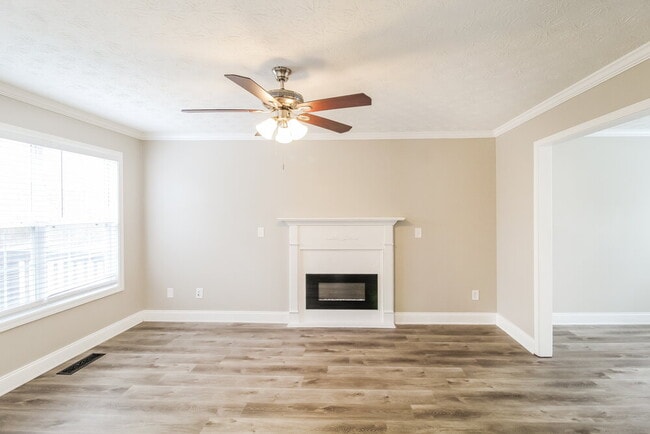 Building Photo - 110 Rosewood Cir