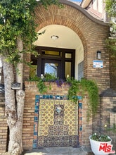 Building Photo - 1817 Ivar Ave