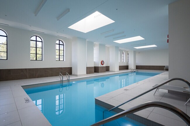 Building Photo - 237 Rue Lucien-L'Allier