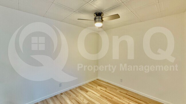 Foto del edificio - 5525 E Thomas Rd