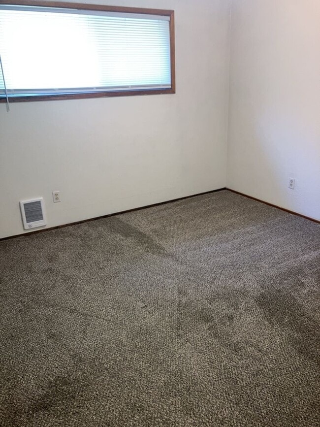 Building Photo - 924 Billy Frank Jr. St