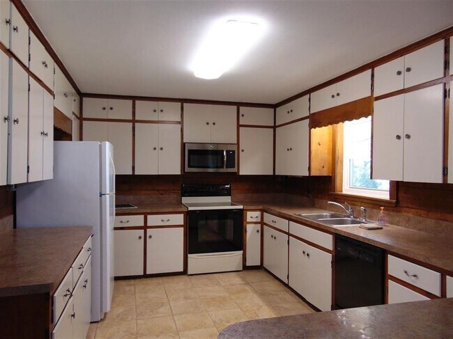 Foto del edificio - 504 N Chaparral