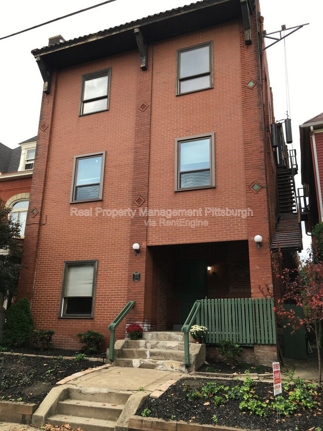Building Photo - 332 Lehigh Ave