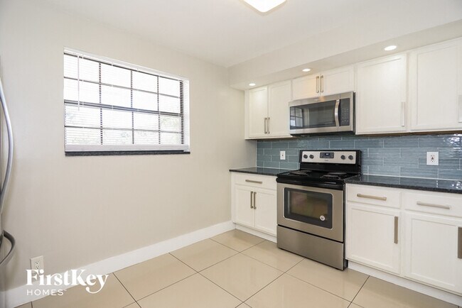 Foto del edificio - 1070 NW 44th St