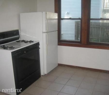 Building Photo - 1 br, 1 bath House - 913 Village St Apt 1 ...
