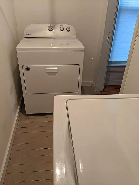 Upstairs Unit Laundry - 115 E Lima St