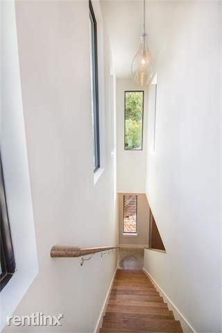 Foto del edificio - 2 br, 2 bath Condo - 1708 M E Franklin Ave