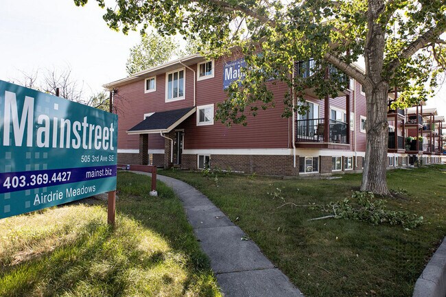 Photo du bâtiment - Airdrie Meadows Apartments