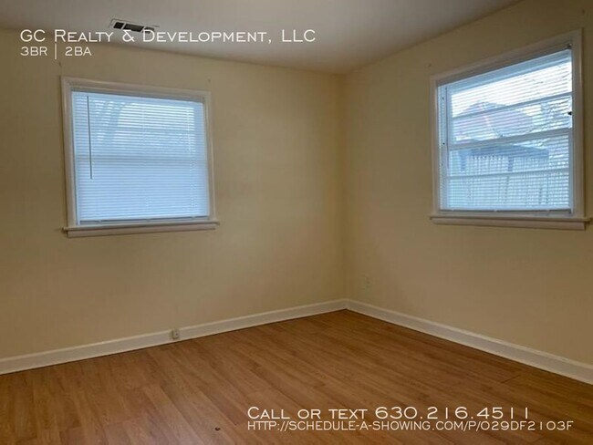 Foto del edificio - 1828 183rd St