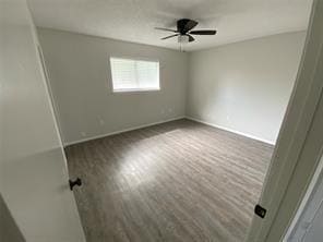 Building Photo - 904 Valley View Dr