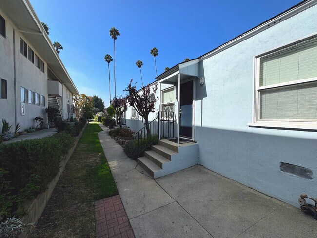 Unit is tucked away towards the back of the property, away from the street for privacy and quiet - 839 21st St