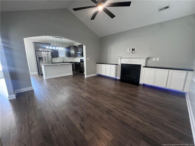 Foto del edificio - 1544 Vandenberg Dr