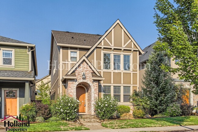 Building Photo - Fantastic & Spacious Pet friendly Home with Great Amenities! BEST PRICE at $2,750 and REDUCED SEC...