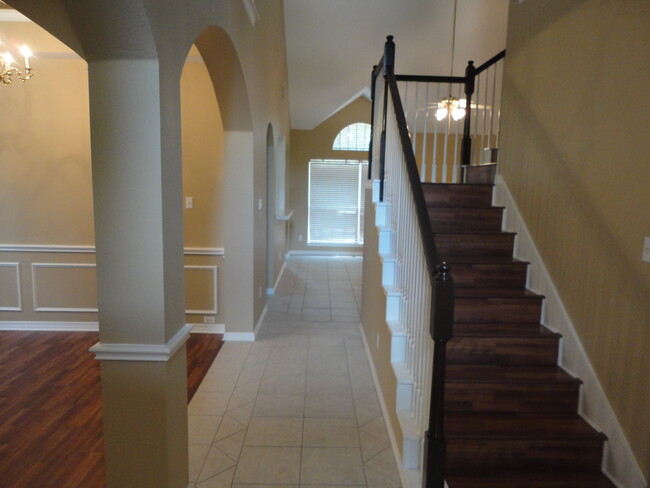 Building Photo - 1809 Newcastle Drive