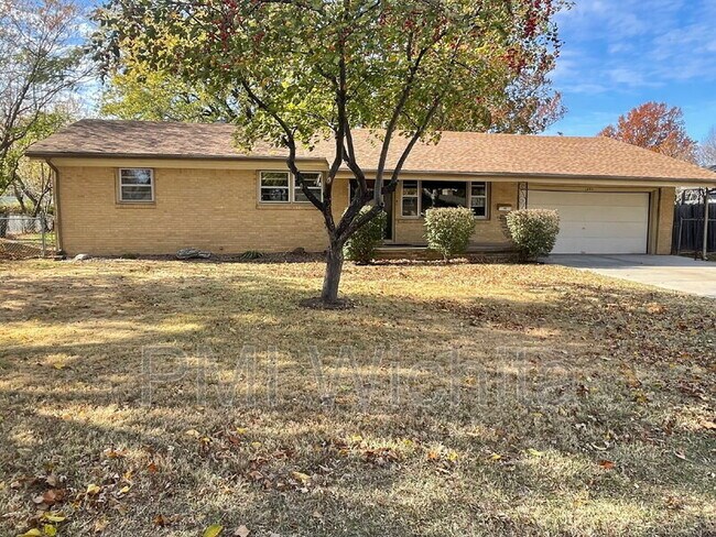 Foto del edificio - 957 N Redbarn Ln