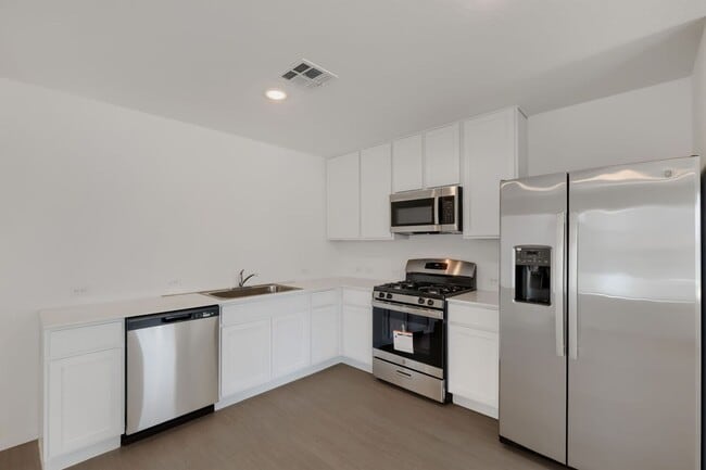 Building Photo - First time rental! Brand  new build, brand new appliances, never lived in!