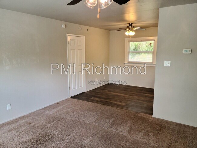 Foto del edificio - 9604 Stoneridge Ln
