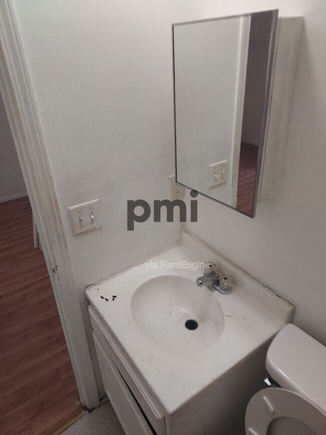 Foto del edificio - 904 W Macon St