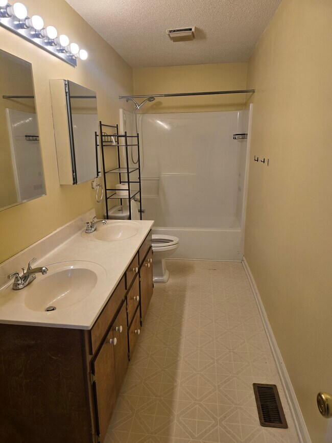 Baño - 884 Matthews Mill Pond Rd