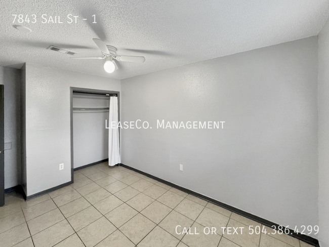 Foto del edificio - 7843 Sail St