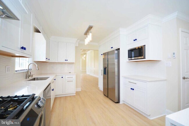 Building Photo - 2501 Eastern Point Ct