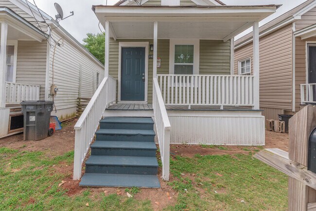Foto del edificio - 1408 Maple St