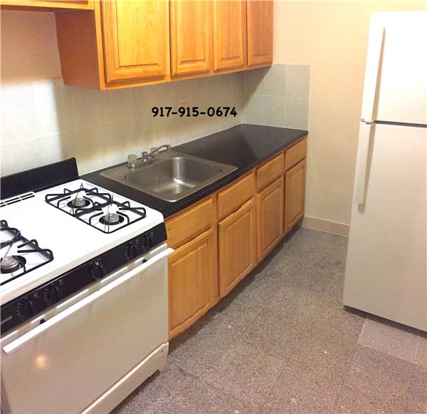 Building Photo - 8320 141st St