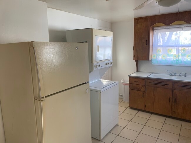 Building Photo - Clark 3 UNIT