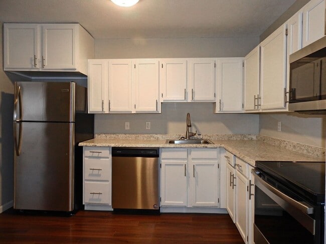 Photo - 9813 East Ave House